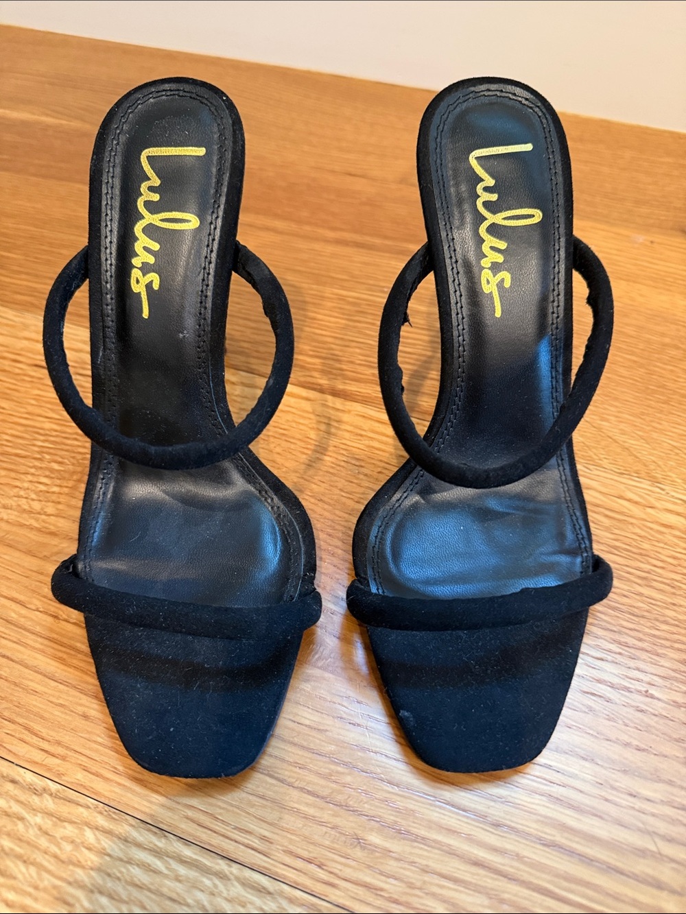 Lulu's Black Double-Hoop Square-Toe Heels